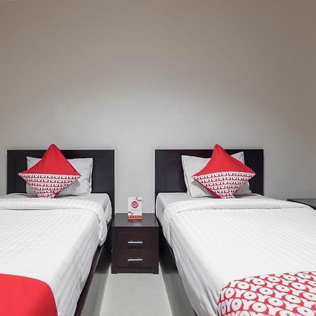 Oyo 1114 Hotel Denpasar Makasar Exteriér fotografie