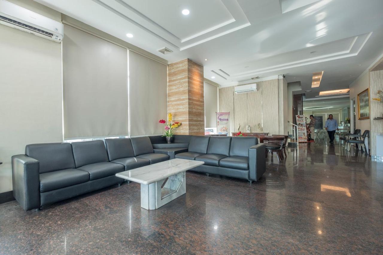 Oyo 1114 Hotel Denpasar Makasar Exteriér fotografie