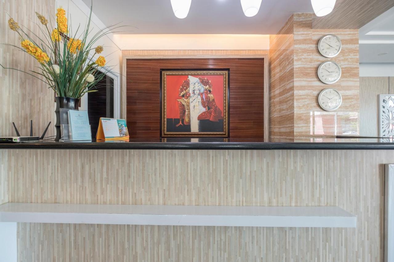 Oyo 1114 Hotel Denpasar Makasar Exteriér fotografie