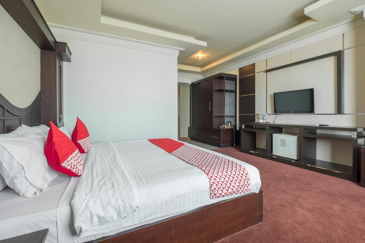 Oyo 1114 Hotel Denpasar Makasar Exteriér fotografie