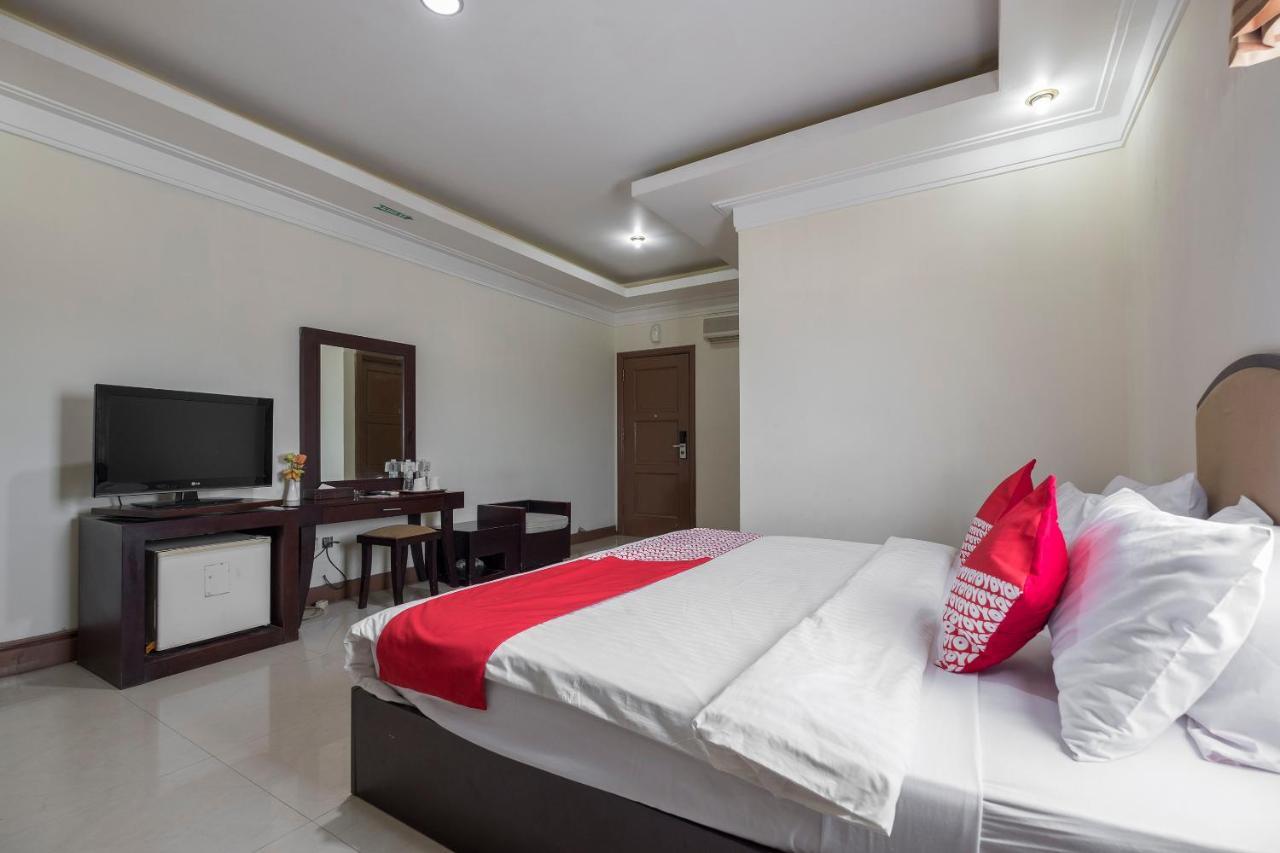 Oyo 1114 Hotel Denpasar Makasar Exteriér fotografie