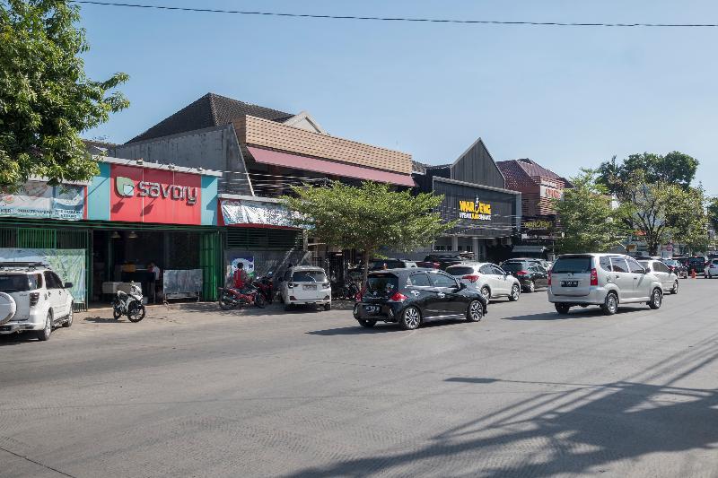 Oyo 1114 Hotel Denpasar Makasar Exteriér fotografie