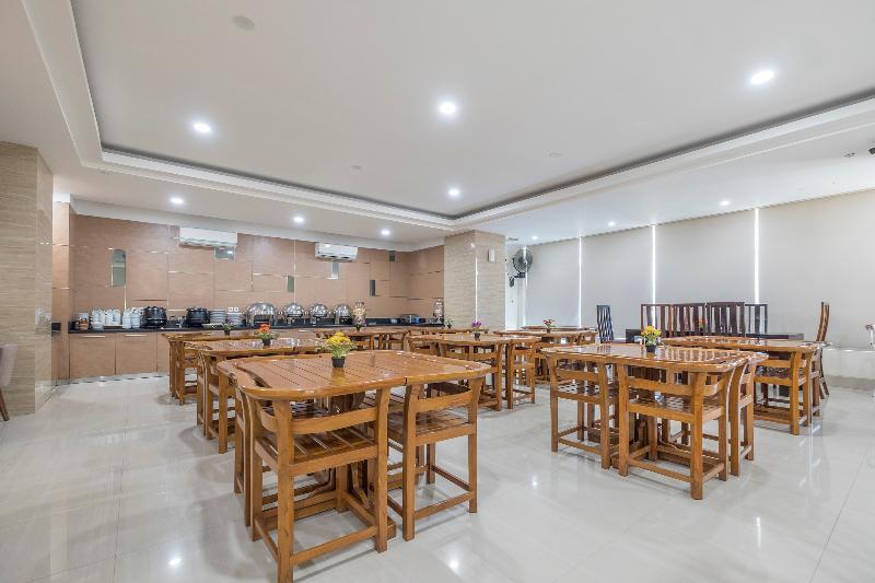 Oyo 1114 Hotel Denpasar Makasar Exteriér fotografie