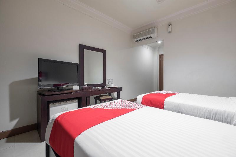 Oyo 1114 Hotel Denpasar Makasar Exteriér fotografie